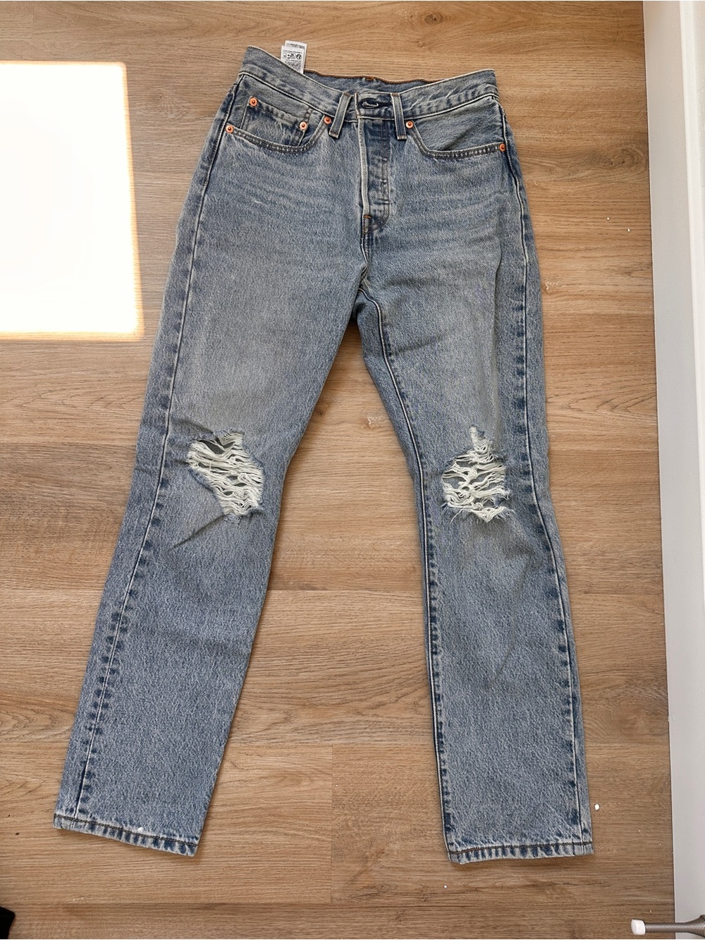 Levi’s 501 Distressed Straight Leg Jeans - Light Blue